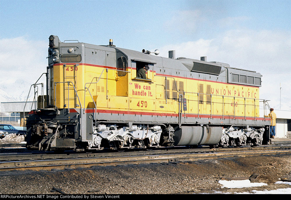 Union Pacific SD7 #450 heads out to switch.